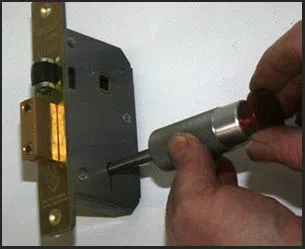 Miami Pro Locksmith Miami, FL 305-908-3107 - 9-commercial-locksmith-near-me